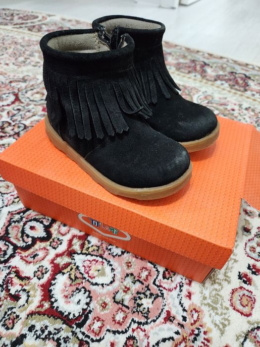 Продам обувь детскую