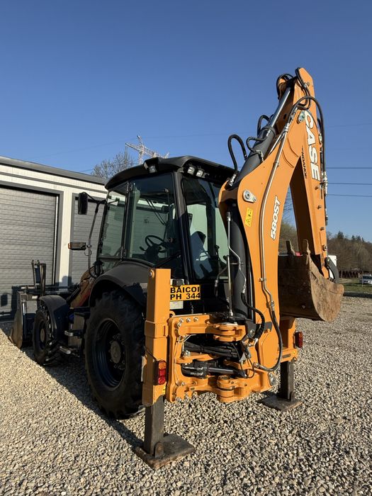 Buldoexcavator Case 580 st, 1400 H, an 2021