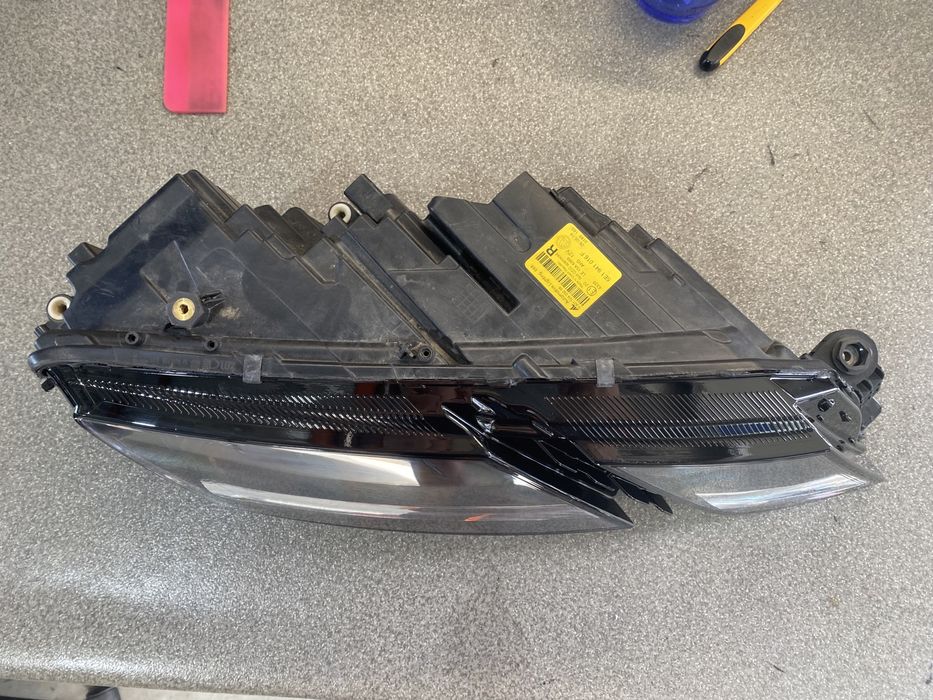 Фар десен шкода октавия 3 far skoda octavia 3