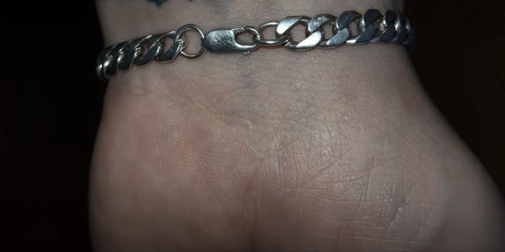 Продам браслет серебро