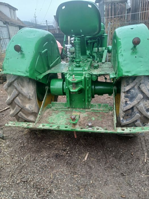 Vând tractor deutz