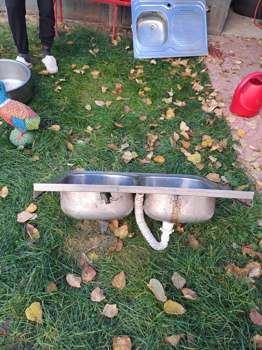 Добре запазено корито за мивка двойно