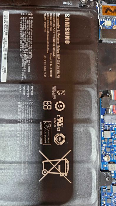 Dezmembrez laptop Samsung NP900X4C