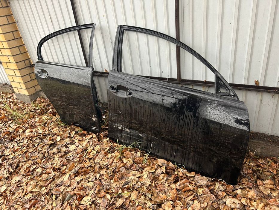 Оригинальные двери от Лексус  GS-350