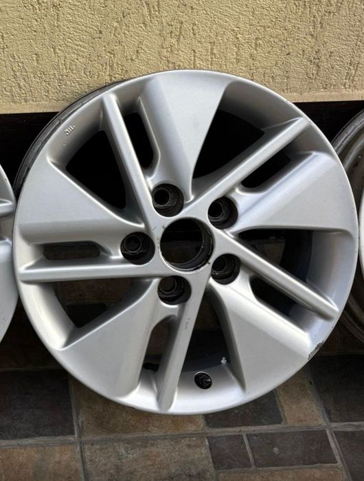 Jante 5x114,3R15 originale Toyota Auris , Corolla, Avensis,Prius , Hyu ...