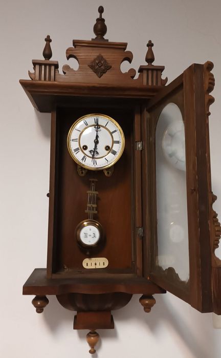 Ceas mecanic cu pendula