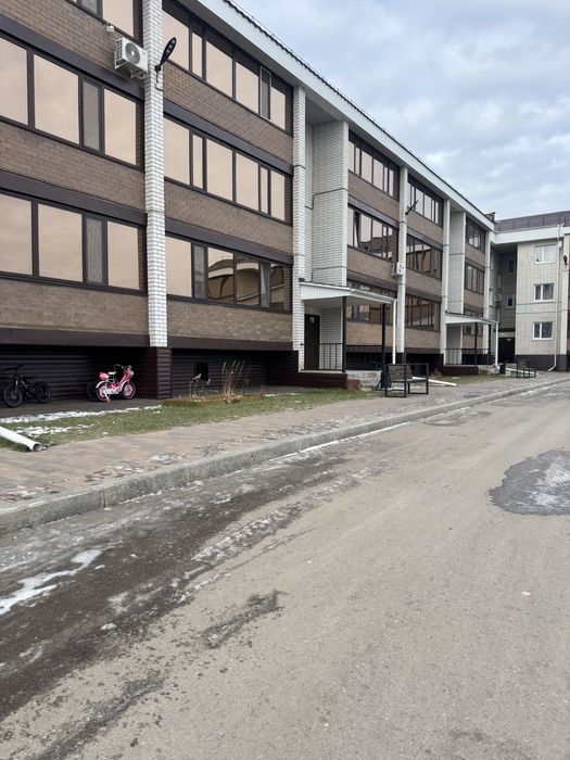 Продам 3 комн.  в новостройке