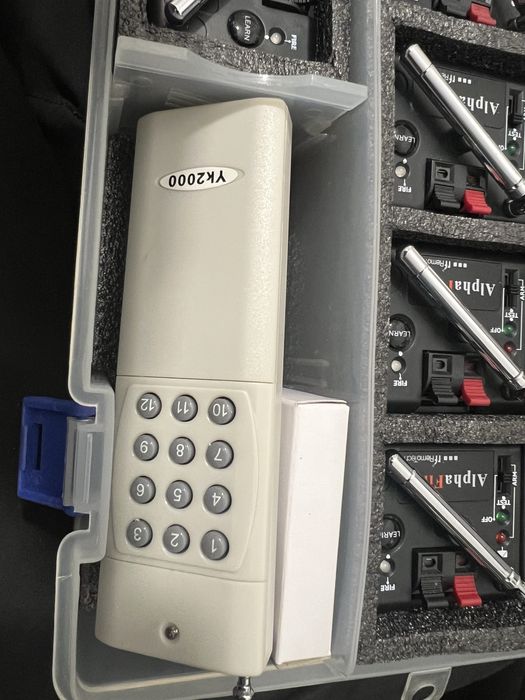 Sistem declansatoare artificii ALPHA FIRE 4 console si telecomanda