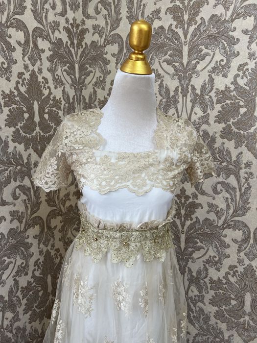 100 ming so’m Vecherni ko’ylak