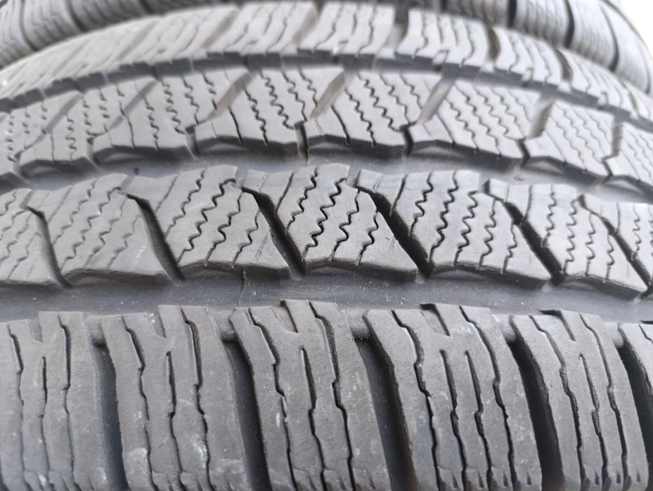 Зимни гуми Continental 225/75/16 C 121/120