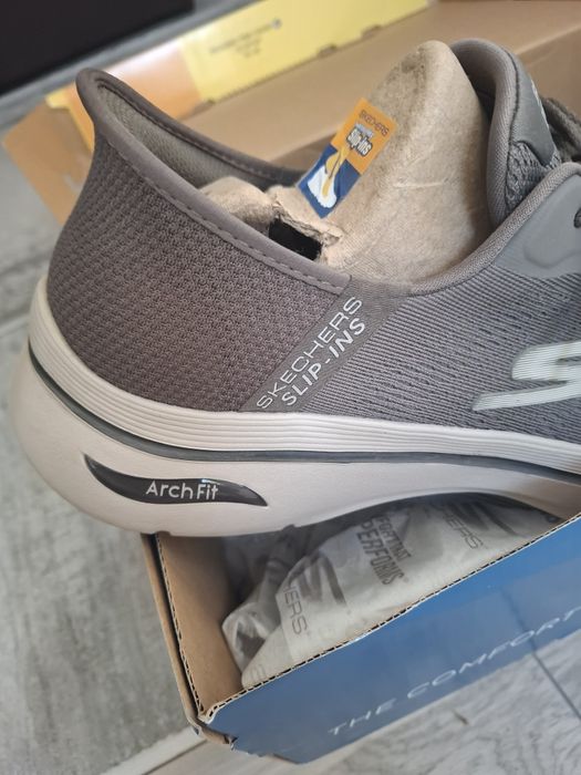 skechers arch fit