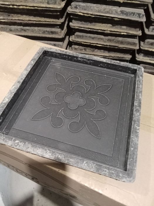 Формы для  тротуарной плитки б/у