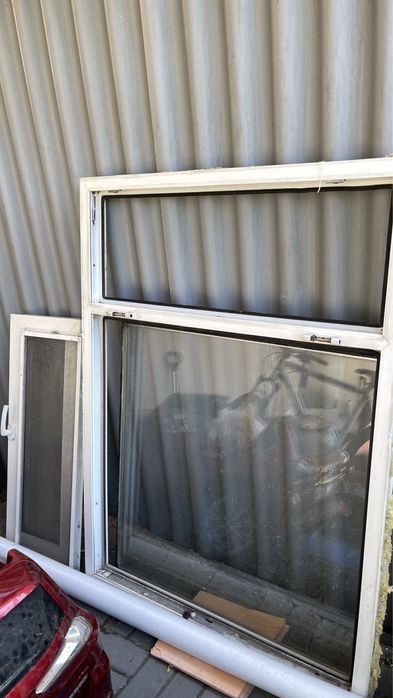 Продам пластиковое окно