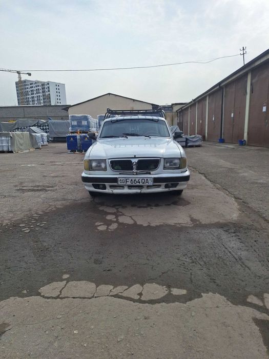 Gaz 3110 srochna sotiladi