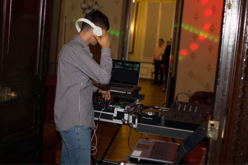 DJ Nunta,Botez,Petreceri private-Preturi prietenoase