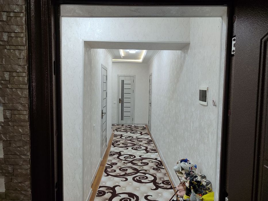 Yangi kombinat domidan.3 honali 74 kv.tayyor shinam kvartira.