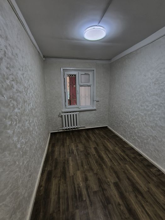 2 комнатную квартиру. 1/2 в деревянном доме.' выход в город въезд авто