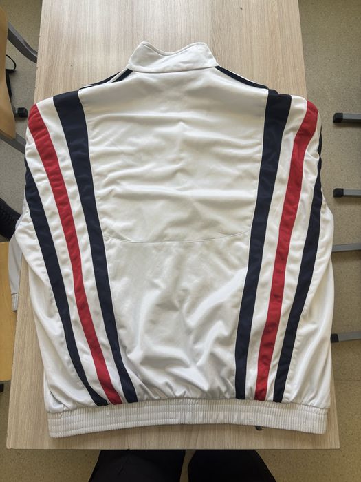 адилас ветровка