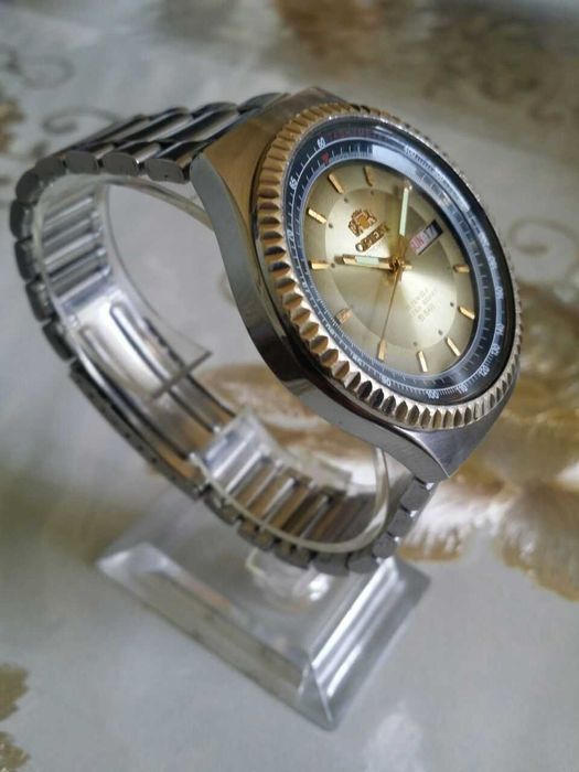 Продам часы-ОРИЕНТ