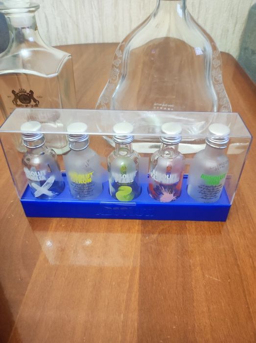 Бутылки для коллекции