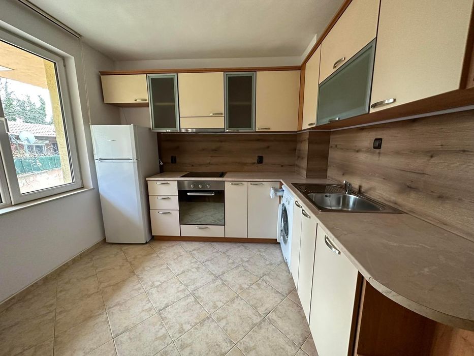 Дава се под наем Двустаен апартамент в Варна, Бриз - 60 кв.м за 458.49 € - Снимка #2