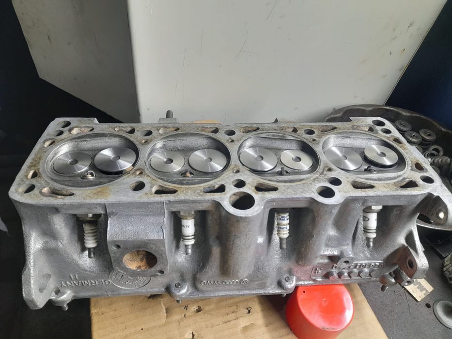 Продам ГБЦ на Ауди. Обьем 1,8