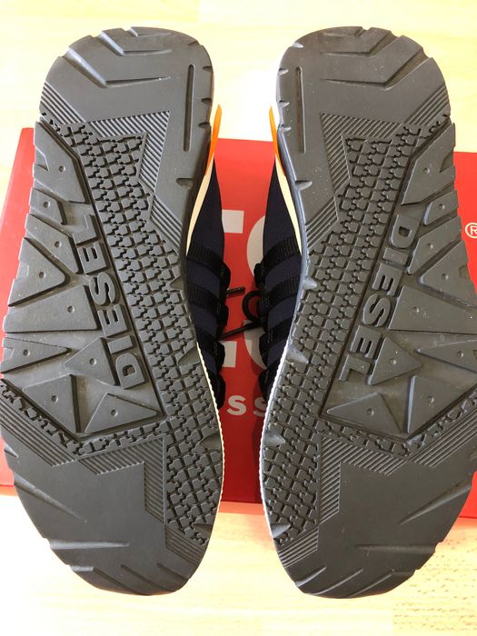 Продавам маратонки DIESEL оригинал