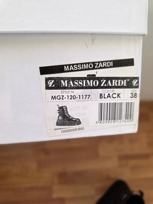 Дамски боти от естествен лак