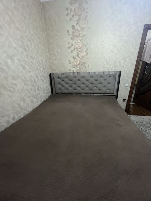 Двуспальная кровать.
