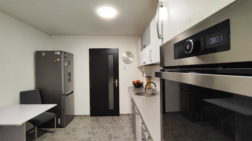 Apartament 3 camere, decomandat, Astra