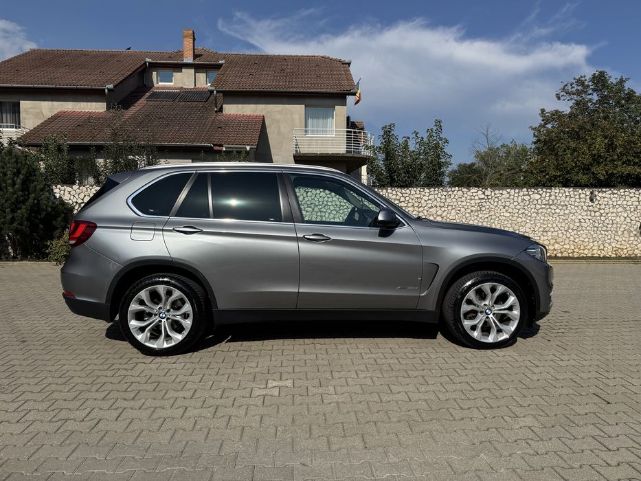 Bmw x5 motor 3000 an 2015 stare impecabila 4x4