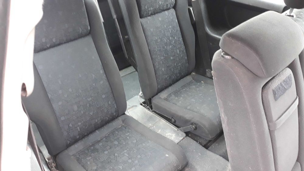 Opel  zafira  2.2 dti