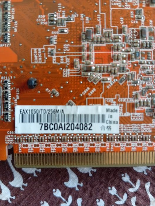 Placa video AMD EAX 1050