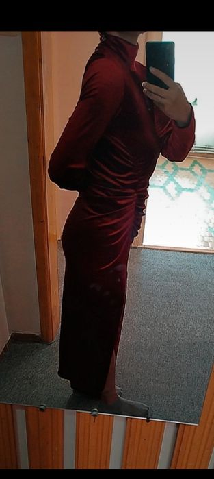 Rochie catifea cu guler