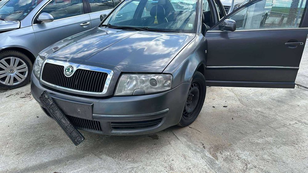 Skoda superb 2003г на части