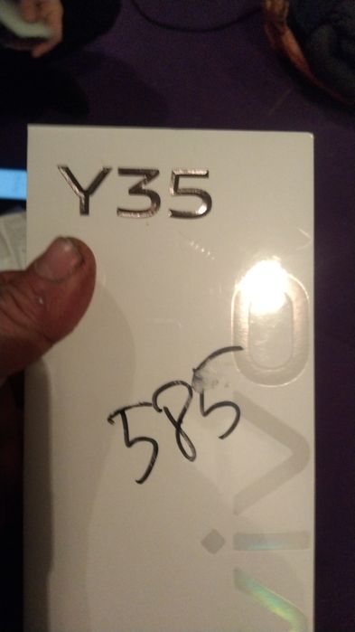Телефон Vivo y35