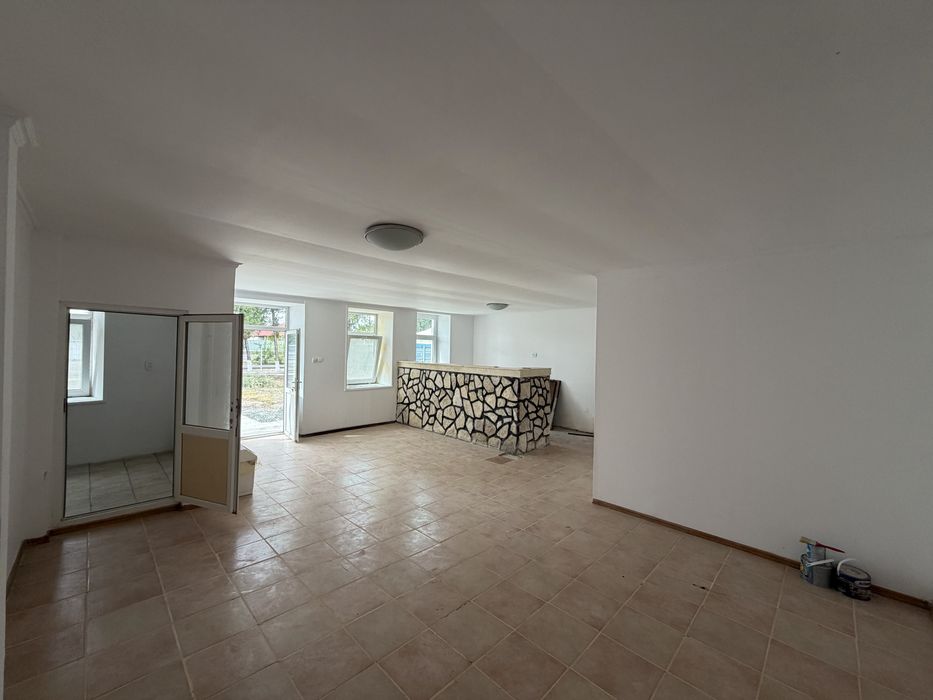 Spatiu Comercial/Locuinta Mihail Kogalniceanu TL Stradal