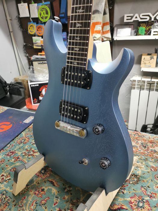 PRS CE 24, Standart электрогитара