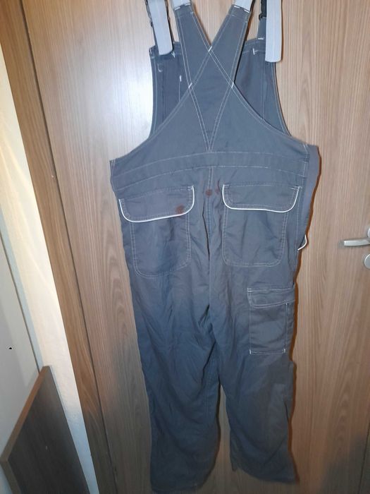 Pantaloni cu bretele , pieptar VW nr 52