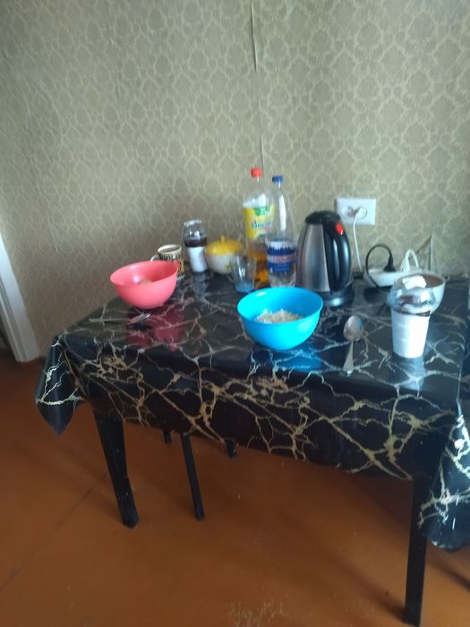 Кухонный стол металлический