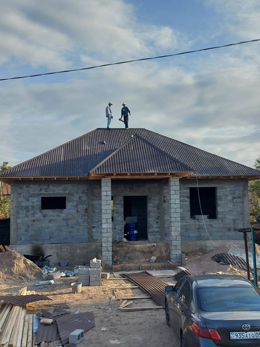 Строительные мастеры из Узбекистана