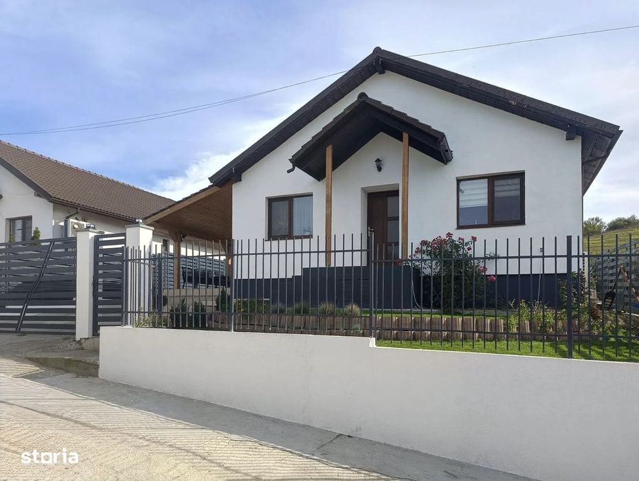 Casa individuala in Sannicoara 425 mp teren Garaj 33 mp  Pompa de cald