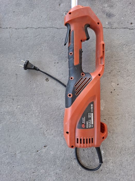 Триммер для травы, коса