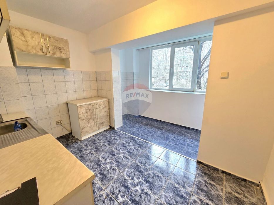 Продава се Двустаен апартамент в Варна, Младост 1 - 62 кв.м за 1003 €/кв.м - Снимка #5