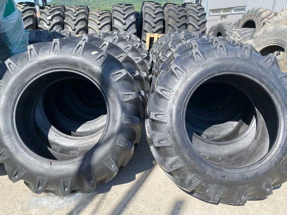 Cauciucuri cu 8 pliuri 14.9-28 marca GRI