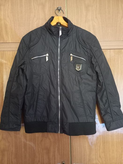 Куртка б/у, р.46-48