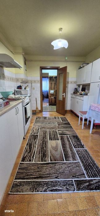 Apartament cu 3 camere de vazare in Cugir