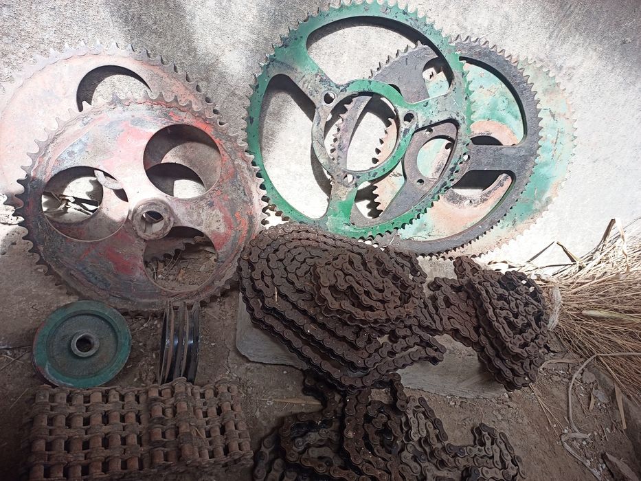 Briket stanok va shestirna reduktorlar sotiladi