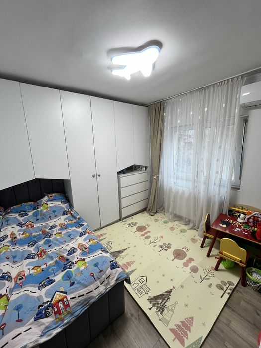 Apartament 3 camere micro 16