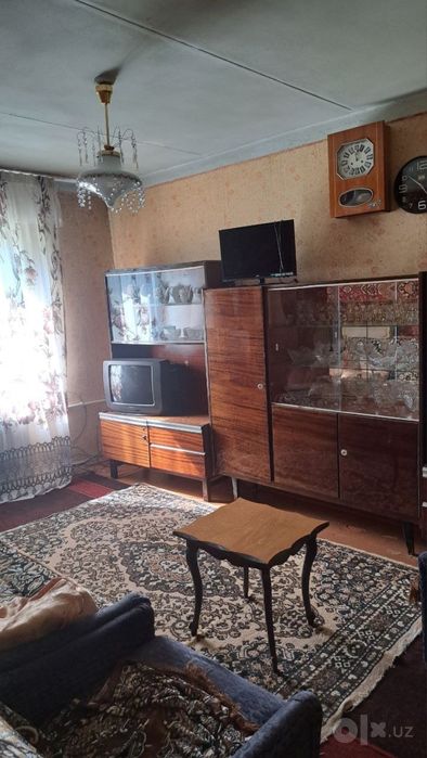 Продам квартиру в кирпичном доме  без маклера